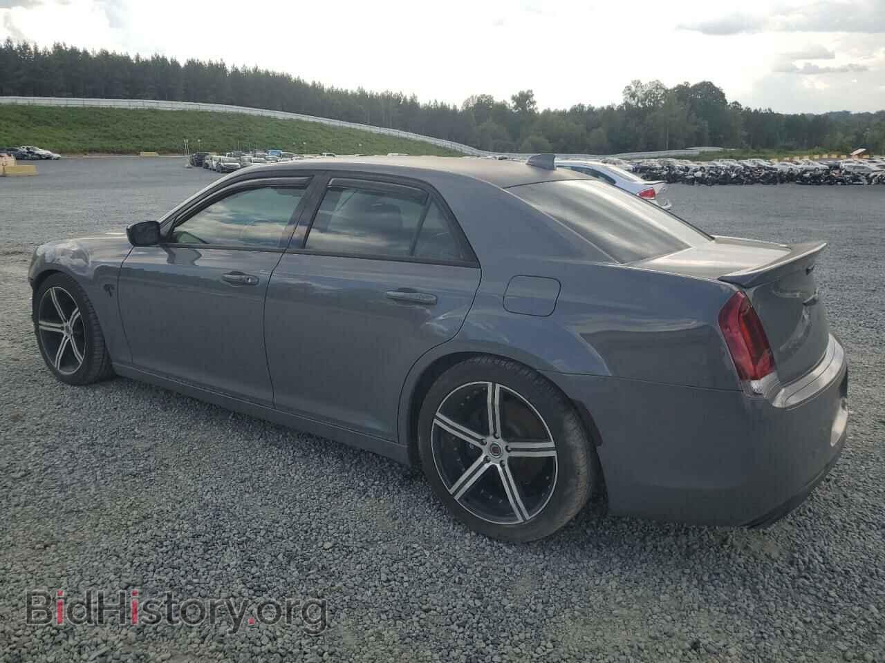 2019 CHRYSLER 300 - VIN: 2C3CCAAG6KH612177 - Фото 2