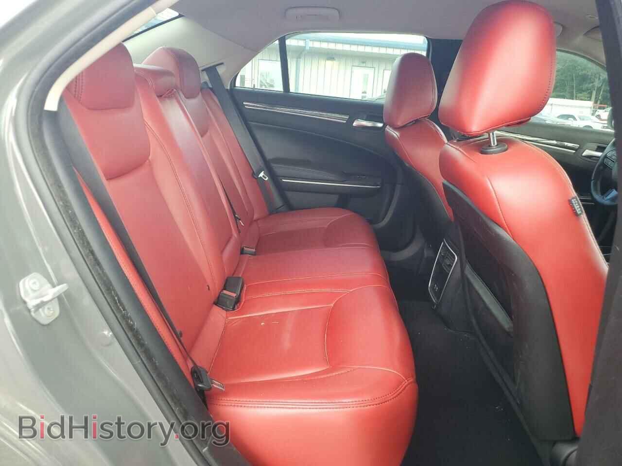 2019 CHRYSLER 300 - VIN: 2C3CCAAG6KH612177 - Фото 10