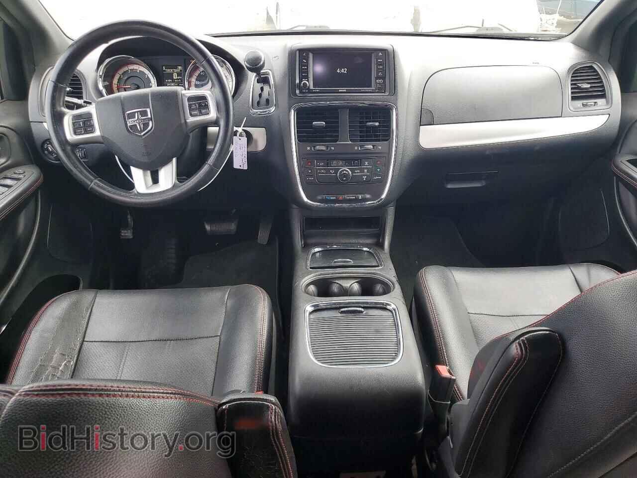 2016 Dodge CARAVAN (VIN 2C4RDGEG6GR275513) — photo 8 of 13