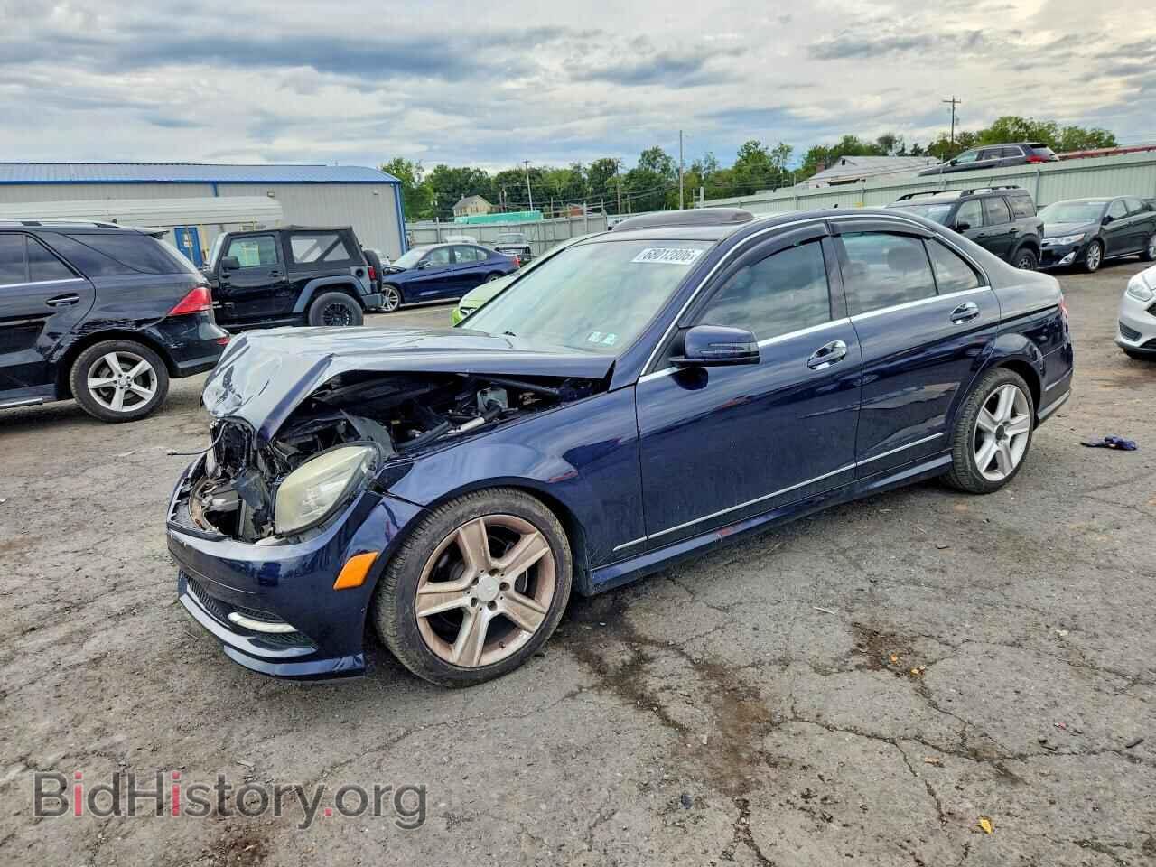 Фотография WDDGF8BBXBR144296 - MERCEDES-BENZ C-CLASS 2011