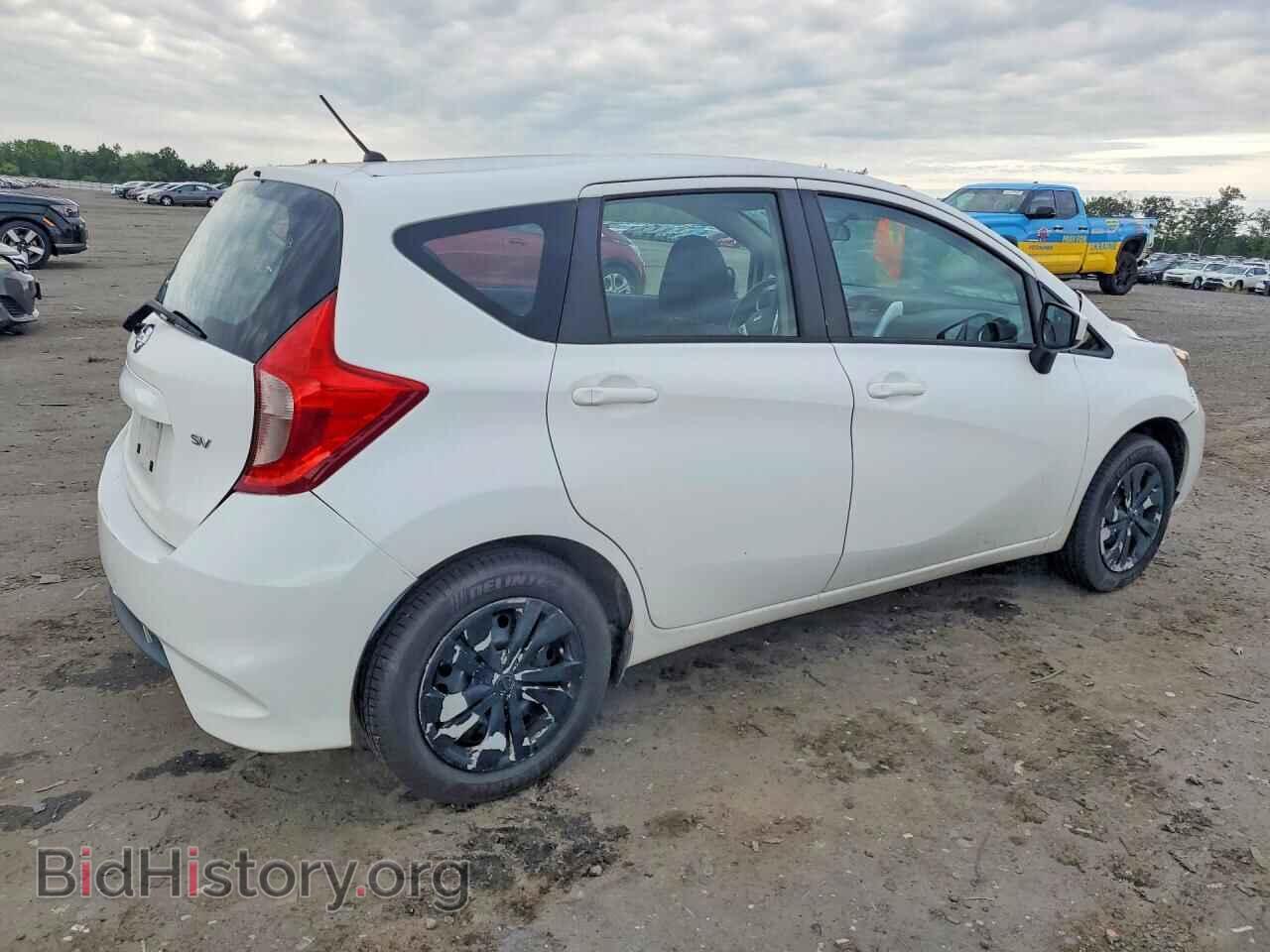2019 NISSAN VERSA - VIN: 3N1CE2CP8KL362380 - Фото 3