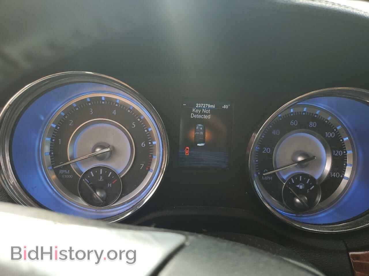 2014 CHRYSLER 300 - VIN: 2C3CCAAG9EH375978 - Фото 9