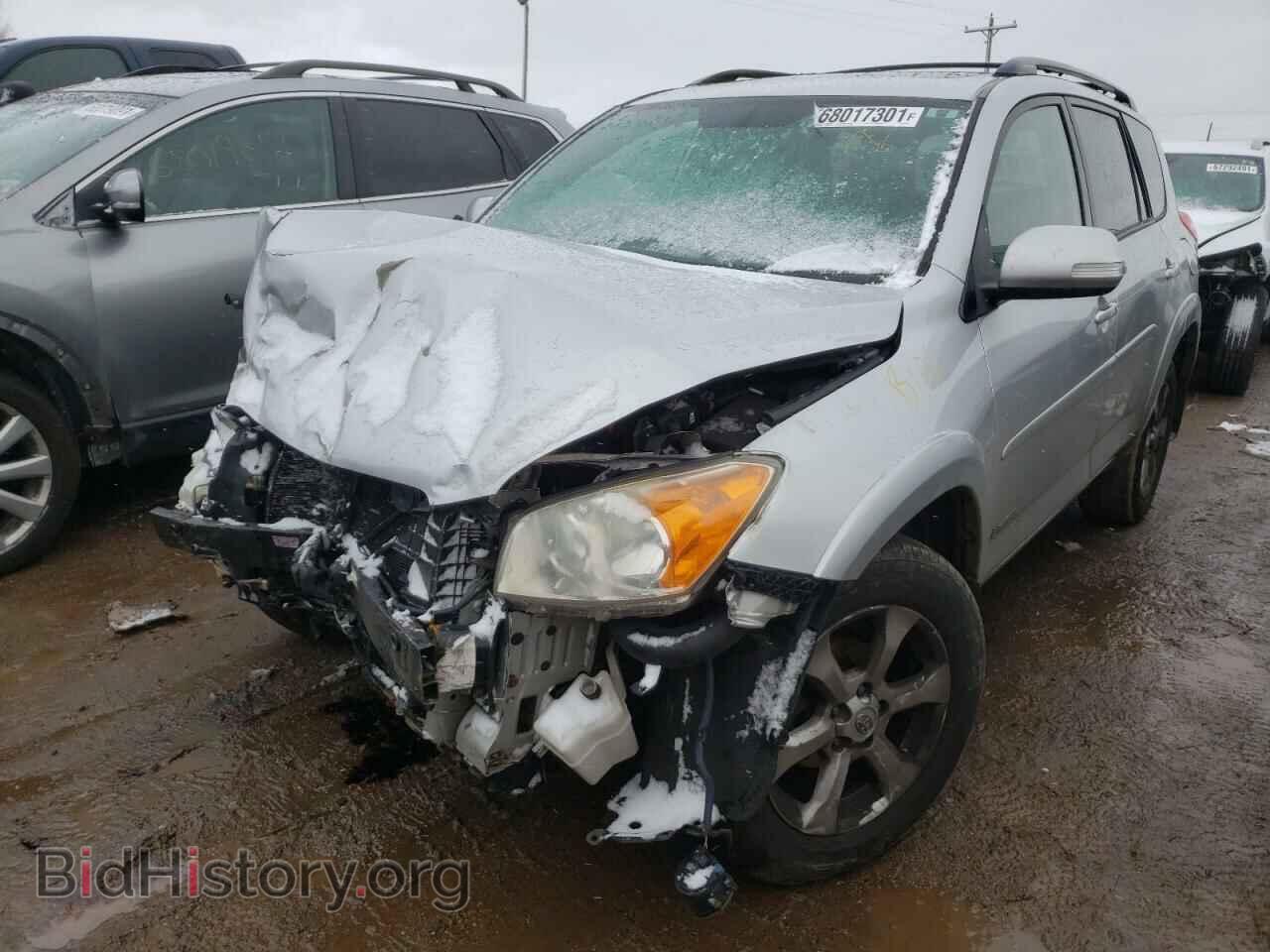 2009 TOYOTA RAV4 - VIN: JTMBF31V29D007797 - Фото 2