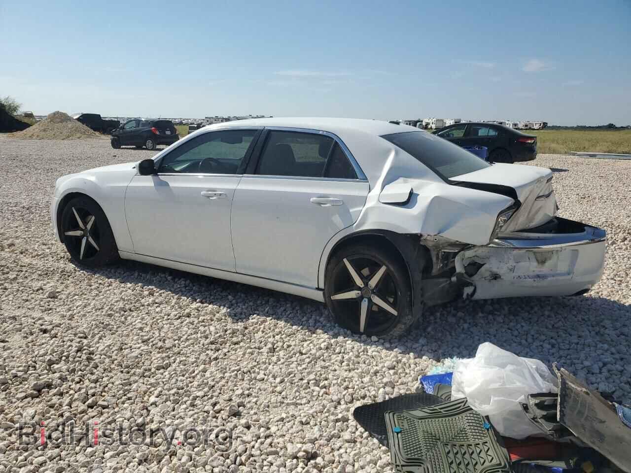 2013 CHRYSLER 300 - VIN: 2C3CCAAG7DH698926 - Фото 2