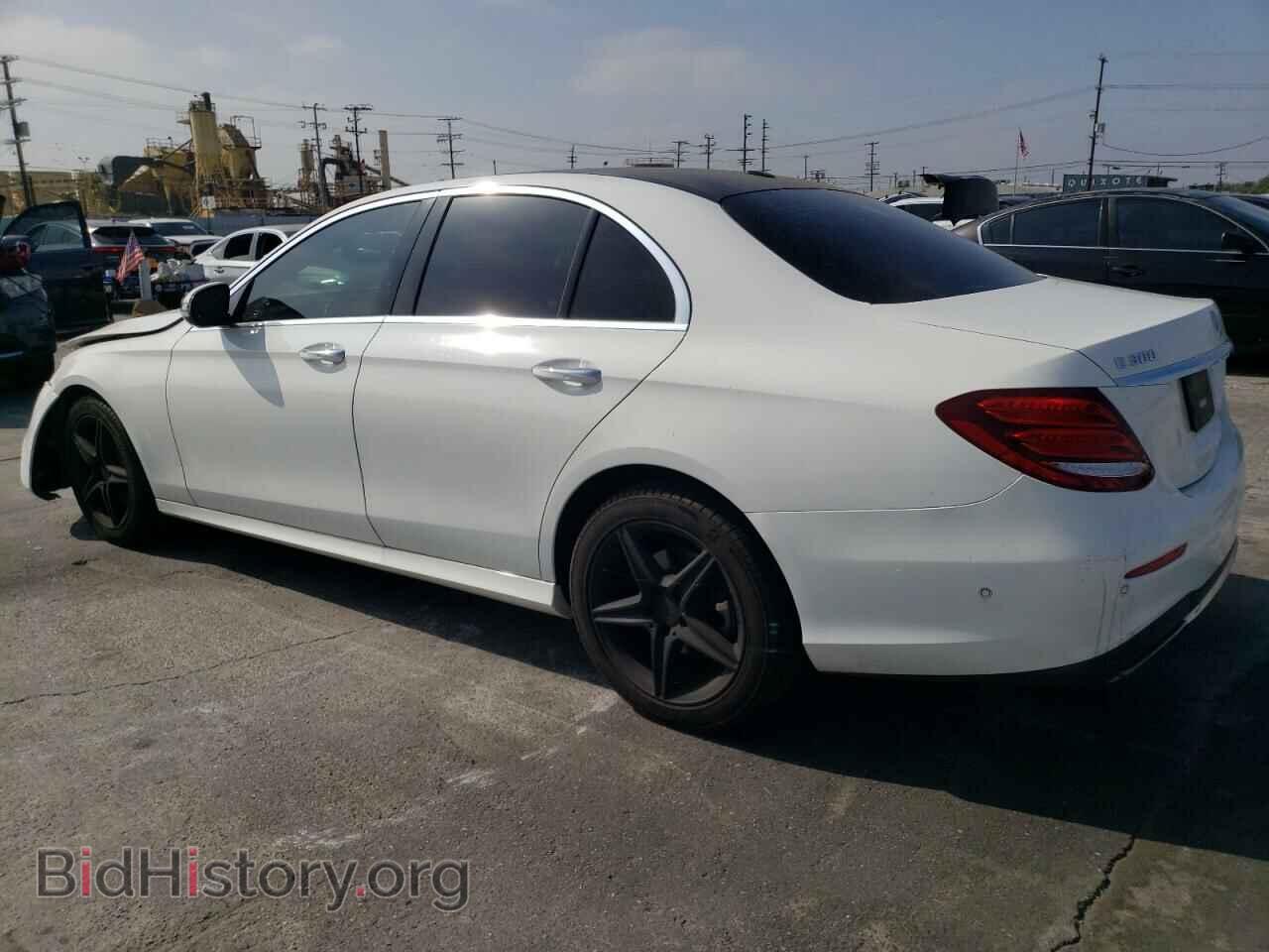 2017 MERCEDES-BENZ E-CLASS - VIN: WDDZF4JB8HA009022 - Фото 2