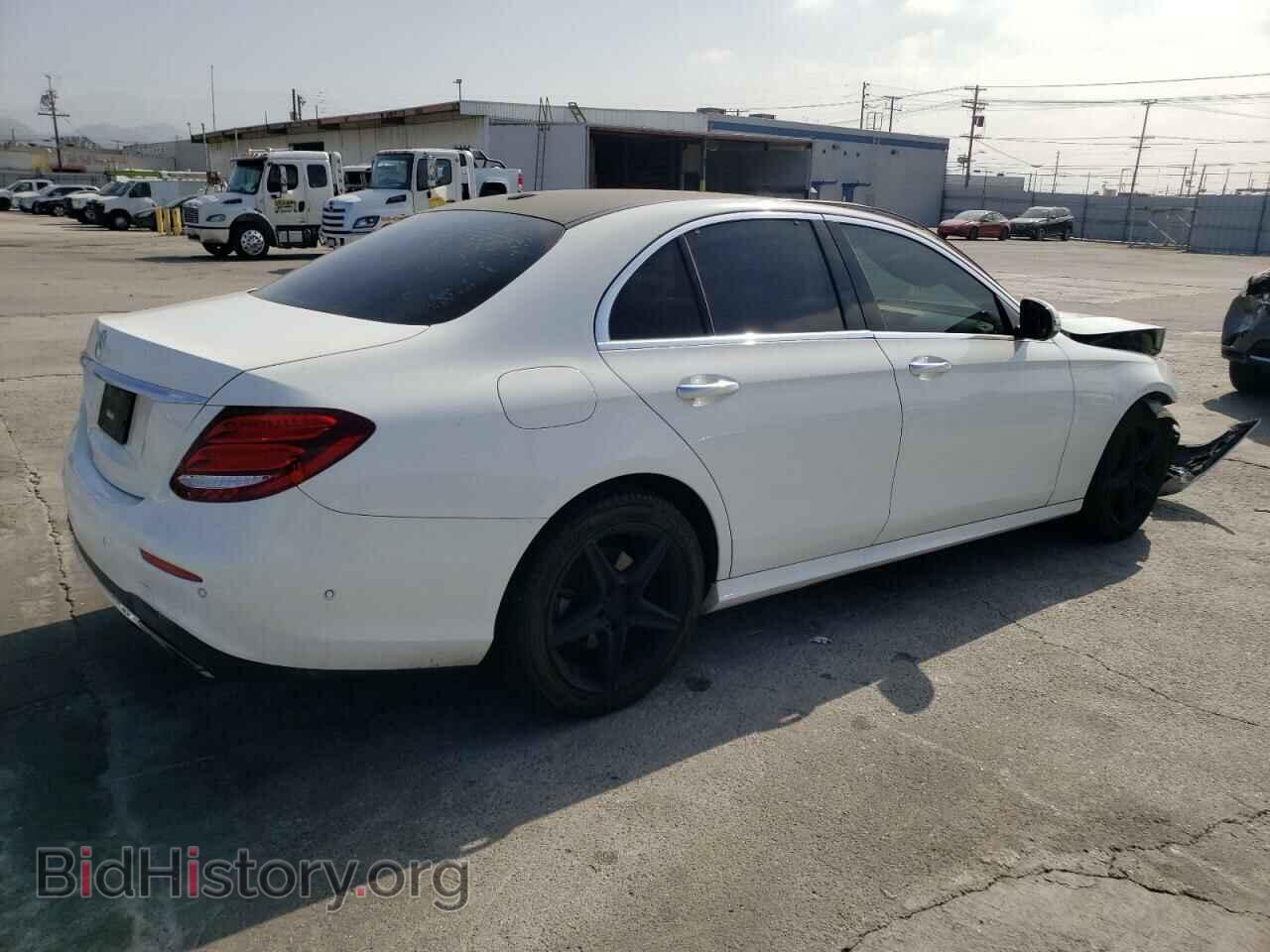 2017 MERCEDES-BENZ E-CLASS - VIN: WDDZF4JB8HA009022 - Фото 3