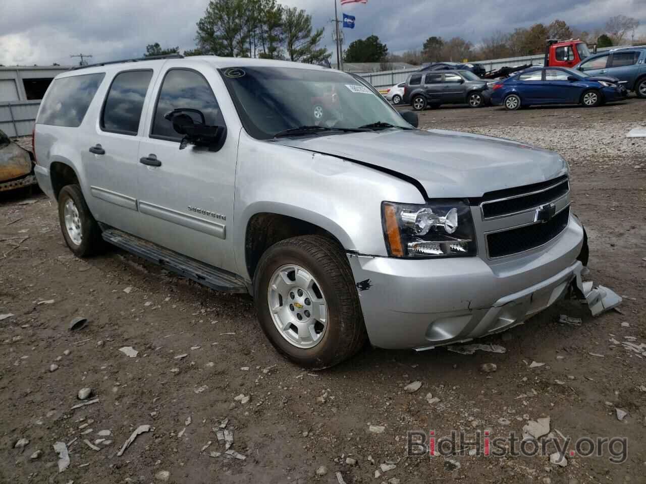 Photo 1GNUCHE02AR178609 - CHEVROLET SUBURBAN 2010