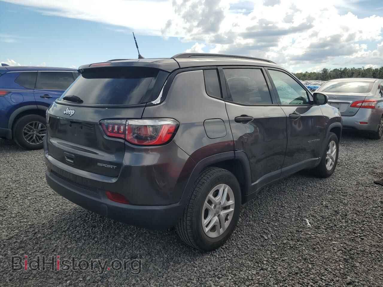 2018 JEEP COMPASS - VIN: 3C4NJCAB1JT123170 - Фото 3