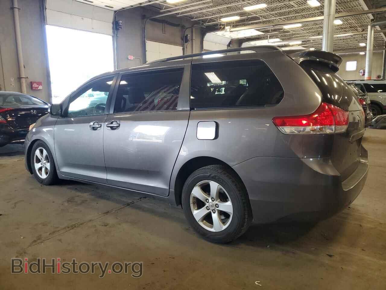 2011 TOYOTA All Models - VIN: 5TDKK3DCXBS011211 - Фото 2