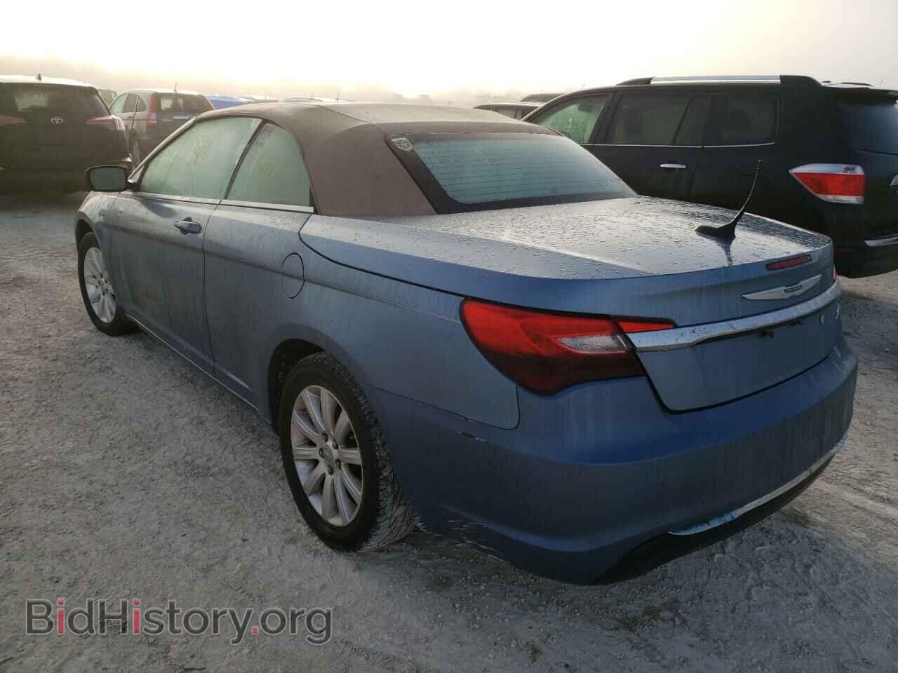 2011 CHRYSLER 200 - VIN: 1C3BC2EBXBN605823 - Фото 2