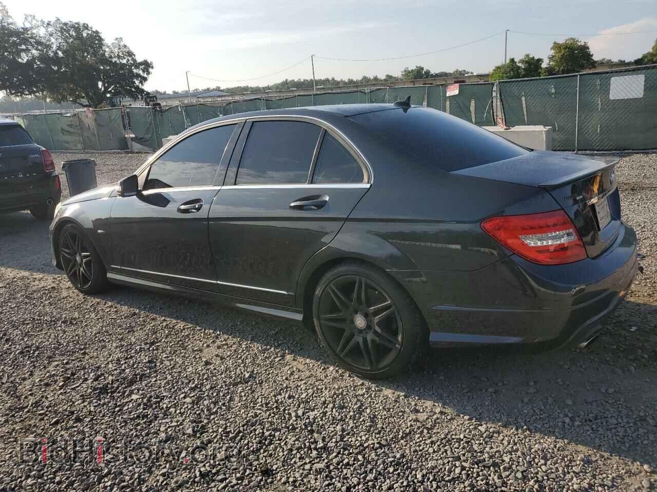 2013 MERCEDES-BENZ C-CLASS - VIN: WDDGF4HB0DR270329 - Фото 2