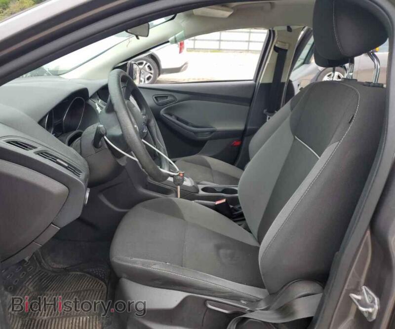 2012 Ford FOCUS (VIN 1FAHP3F2XCL287266) — фото 7 из 12