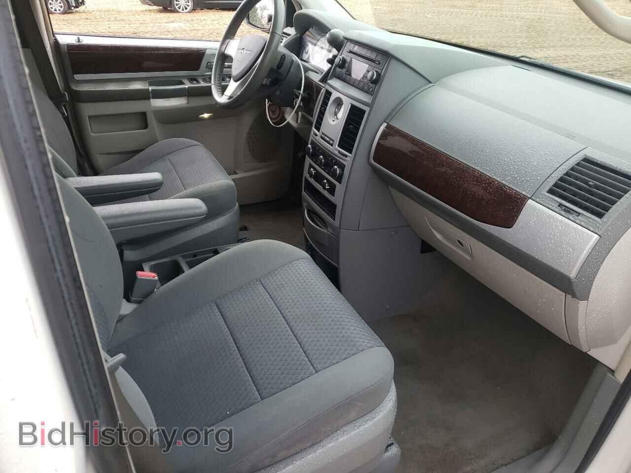 2010 CHRYSLER MINIVAN - VIN: 2A4RR5D11AR432191 - Фото 5