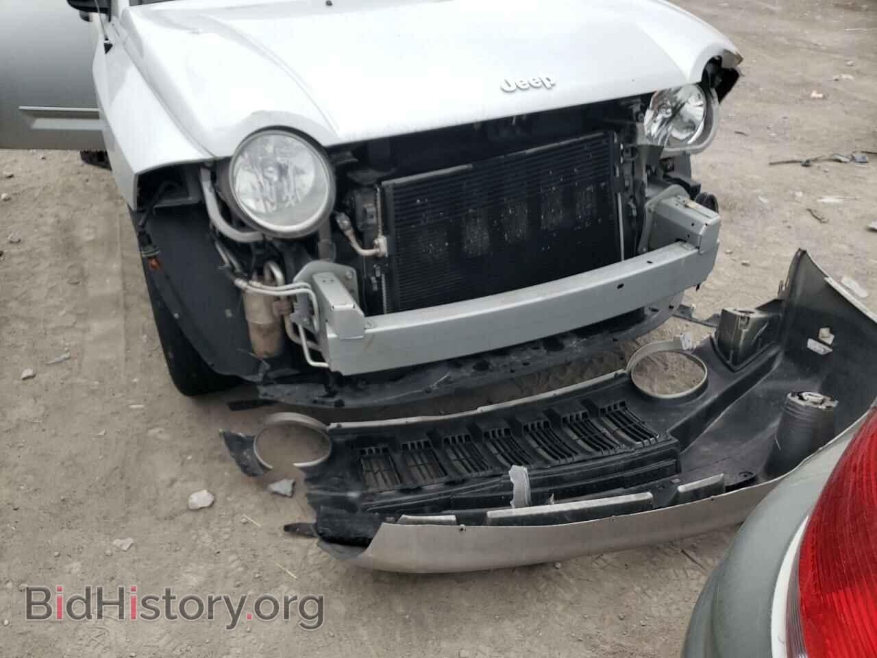 2008 JEEP COMPASS - VIN: 1J8FT47W38D795173 - Фото 9