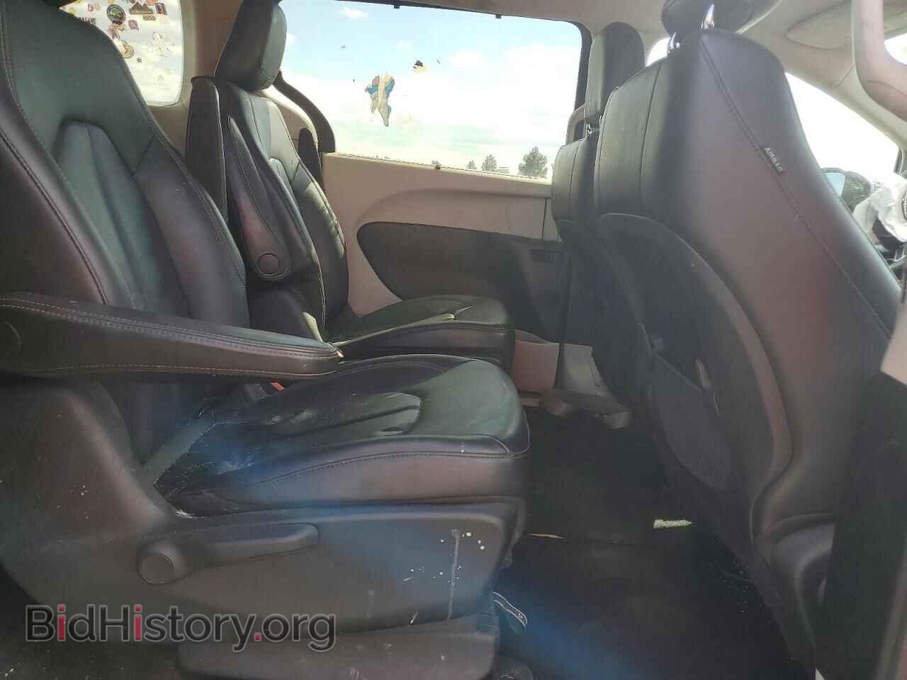 2018 CHRYSLER PACIFICA - VIN: 2C4RC1L72JR359323 - Photo 11