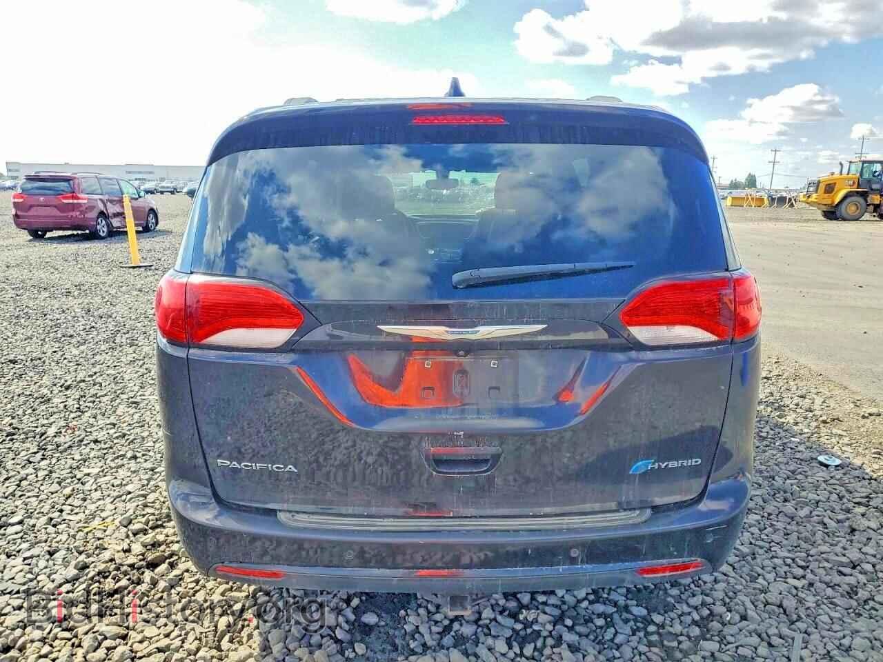 2018 CHRYSLER PACIFICA - VIN: 2C4RC1L72JR359323 - Photo 6