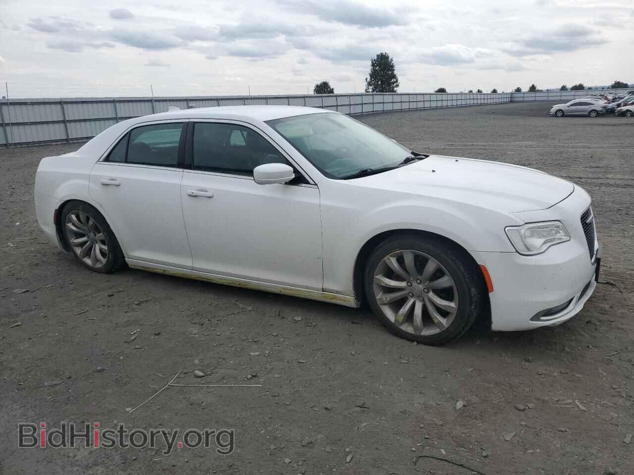 2018 CHRYSLER 300 - VIN: 2C3CCAAG6JH201845 - Фото 4