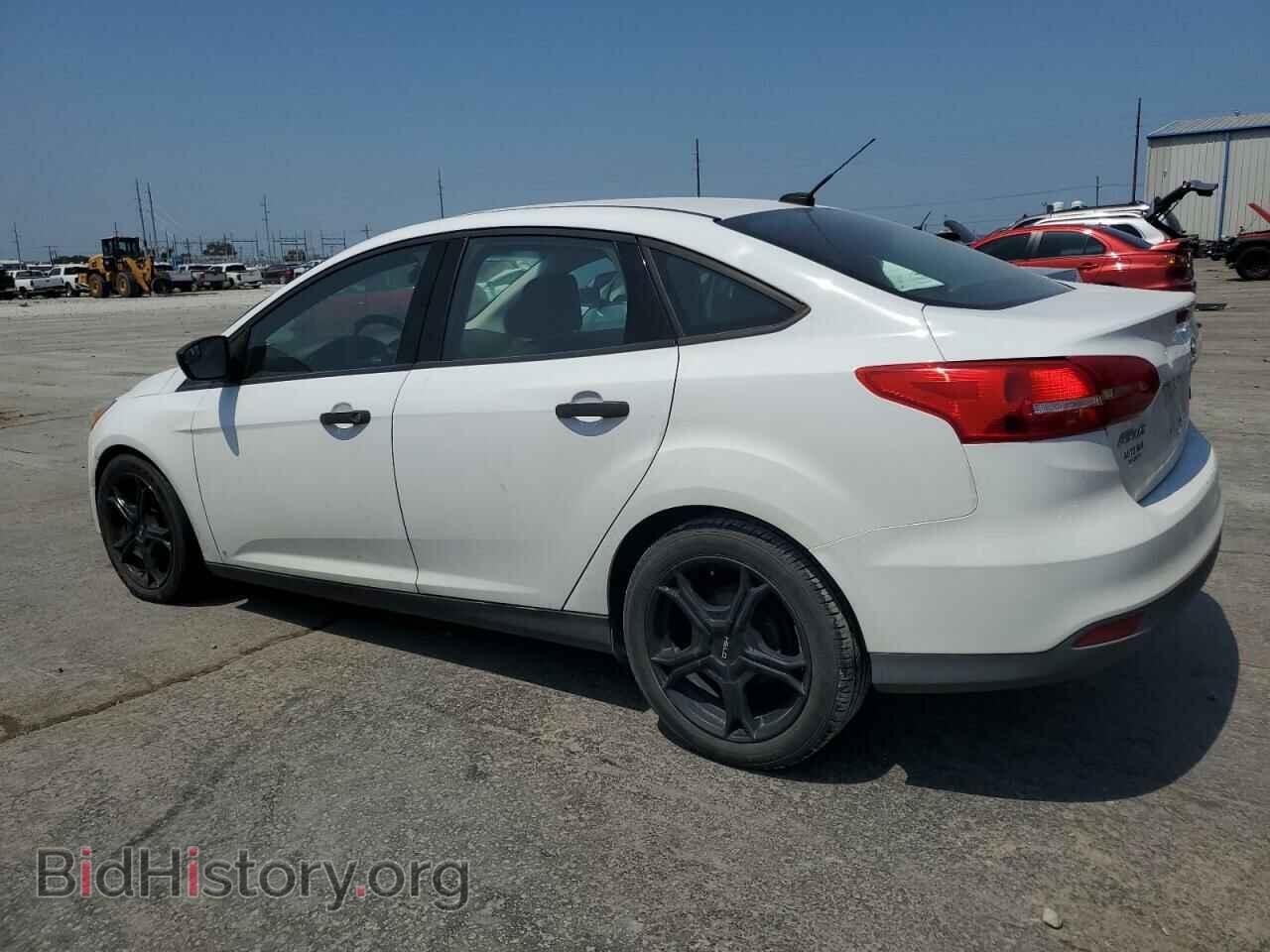 2017 FORD FOCUS - VIN: 1FADP3E2XHL244425 - Photo 2