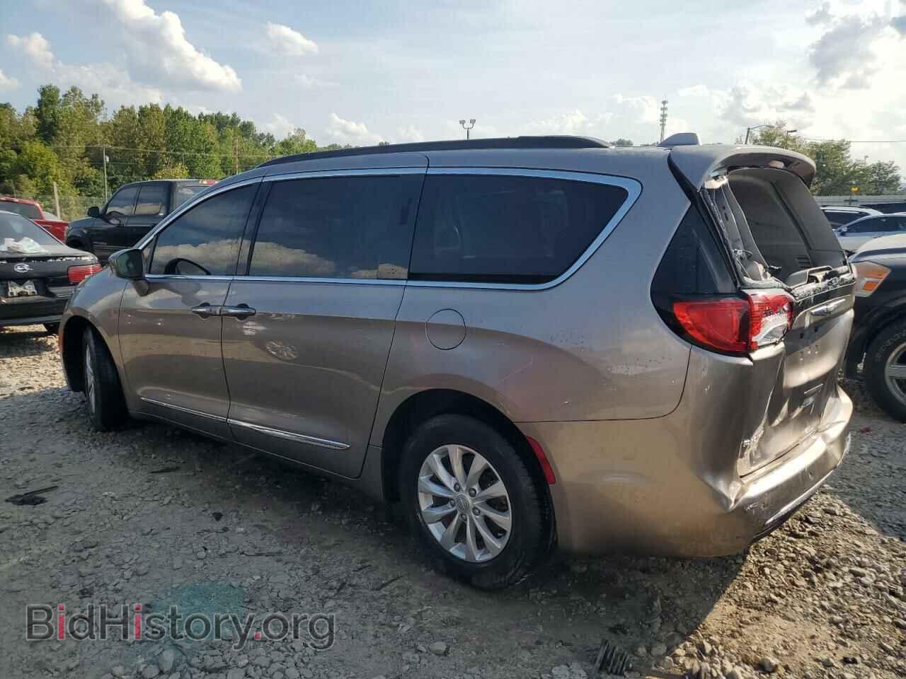 2017 CHRYSLER PACIFICA - VIN: 2C4RC1BG3HR569389 - Photo 2