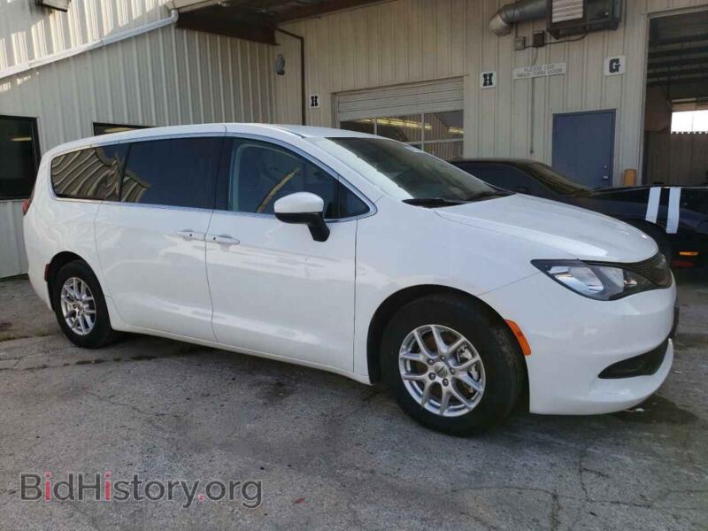 2023 Chrysler MINIVAN (VIN 2C4RC1CG5PR515248) — photo 4 of 13
