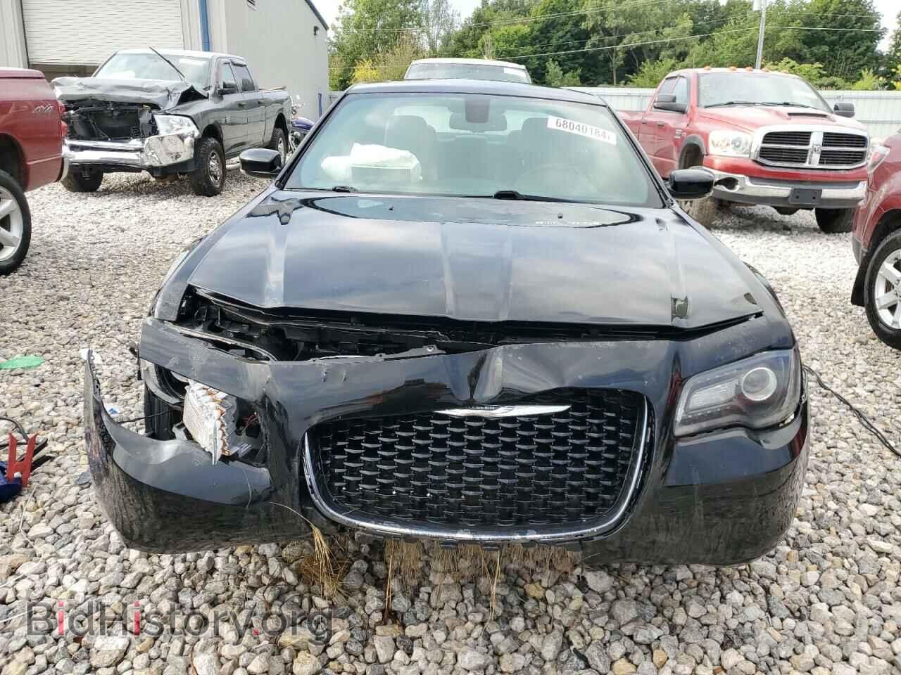 2016 CHRYSLER 300 - VIN: 2C3CCAGG0GH304811 - Фото 5