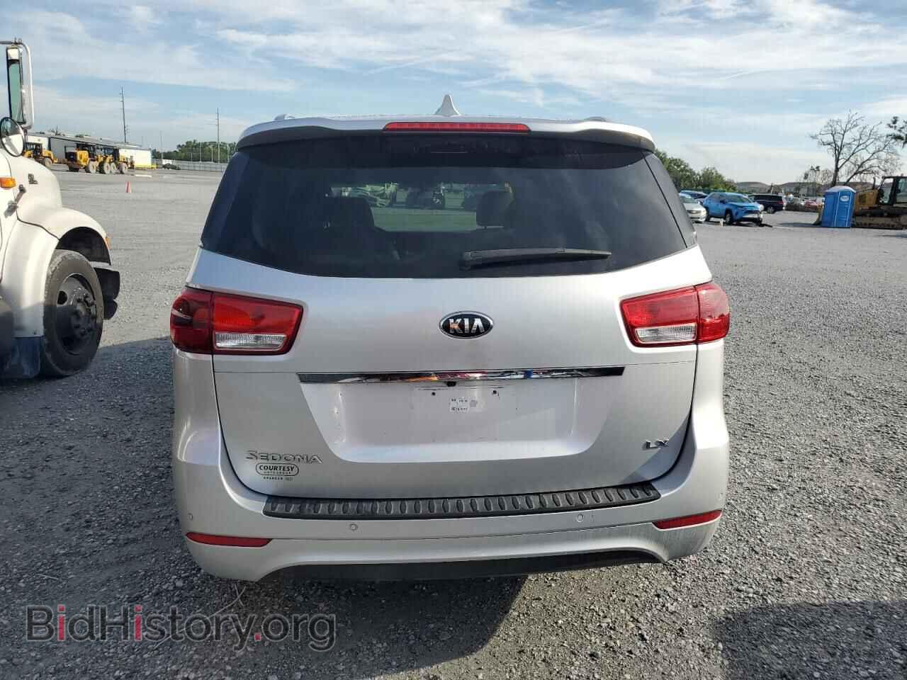 2016 KIA All Models - VIN: KNDMB5C18G6198086 - Фото 6