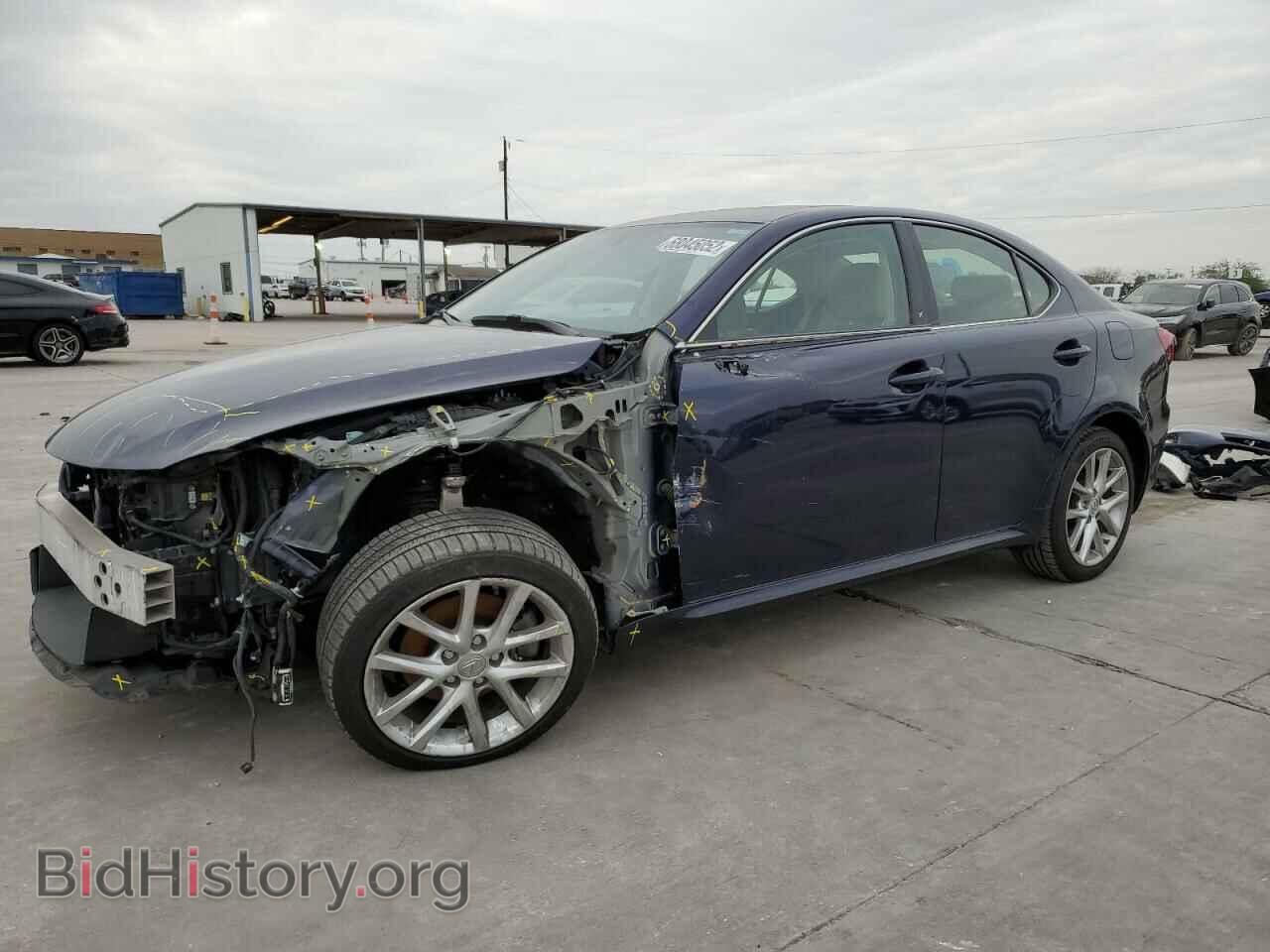 Photo JTHCF5C22B5050912 - LEXUS IS 2011