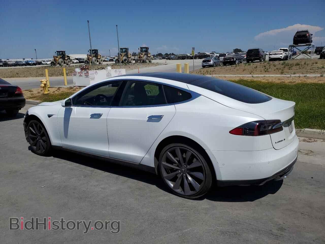 2014 TESLA MODEL S - VIN: 5YJSA1H11EFP62383 - Photo 2