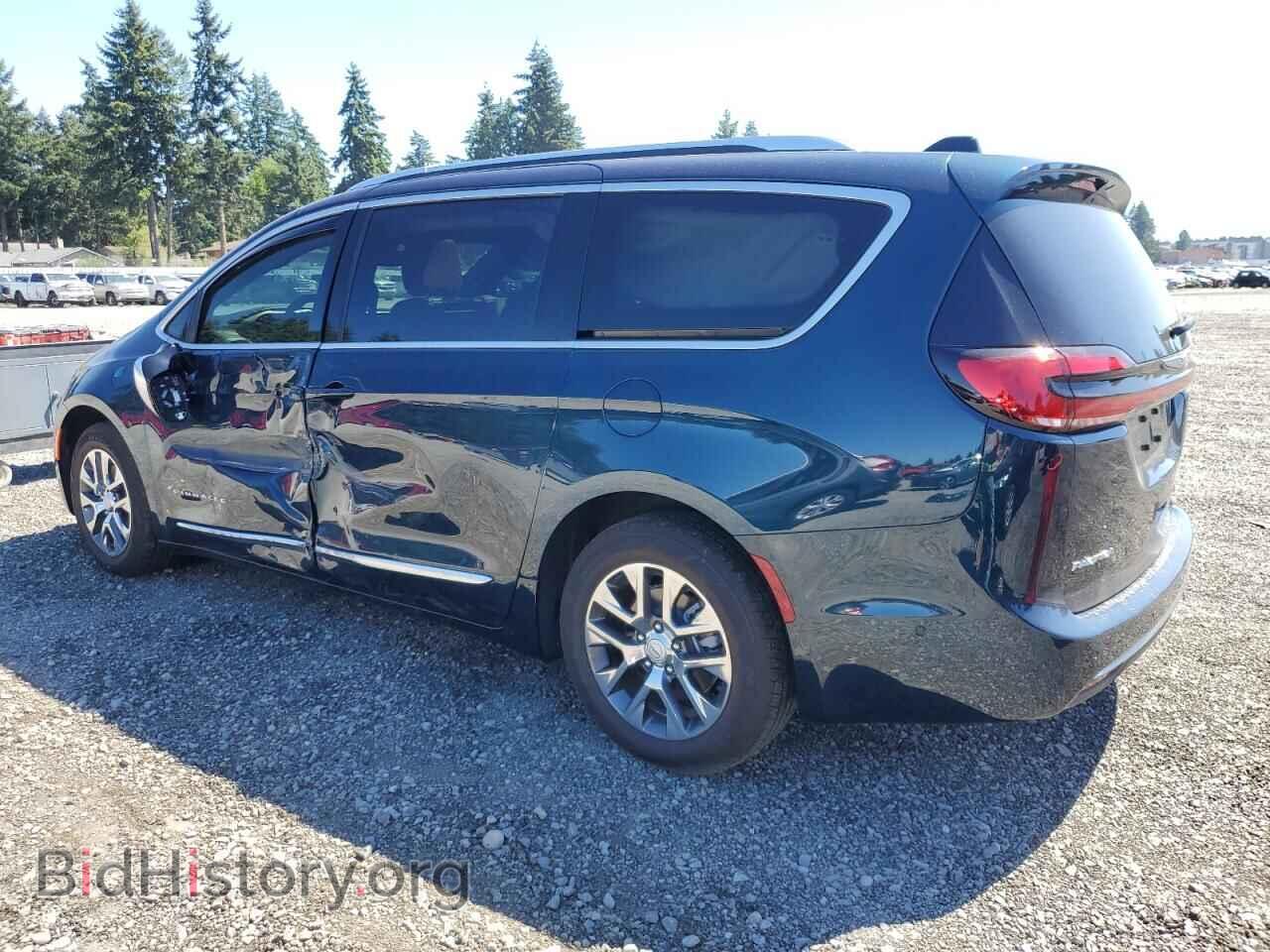 2025 CHRYSLER PACIFICA - VIN: 2C4RC1N71SR576201 - Фото 2