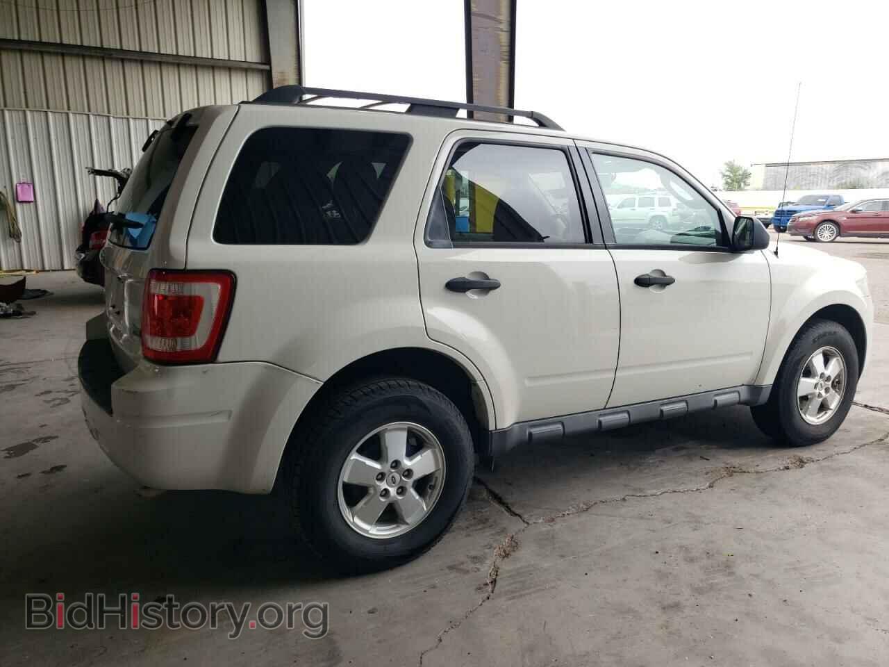 2011 FORD ESCAPE - VIN: 1FMCU0DG8BKA07290 - Фото 3