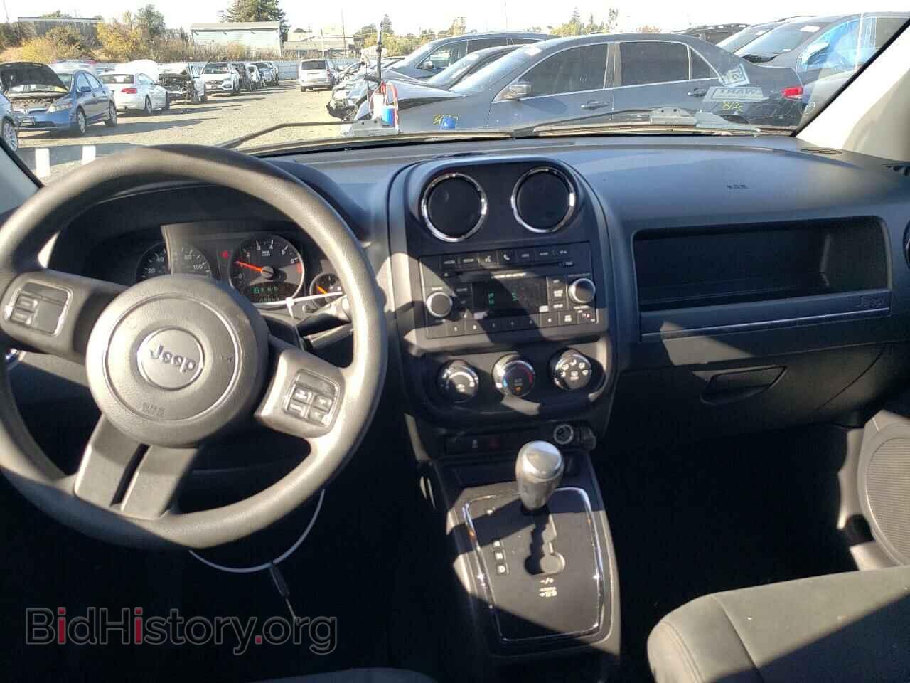 2012 JEEP COMPASS - VIN: 1C4NJDBB6CD621975 - Фото 8