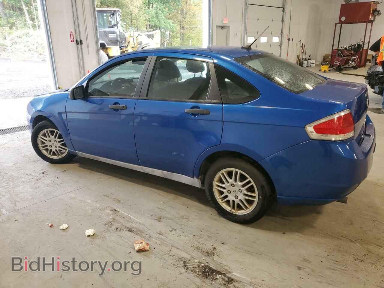 2011 FORD FOCUS - VIN: 1FAHP3FN2BW199528 - Photo 2