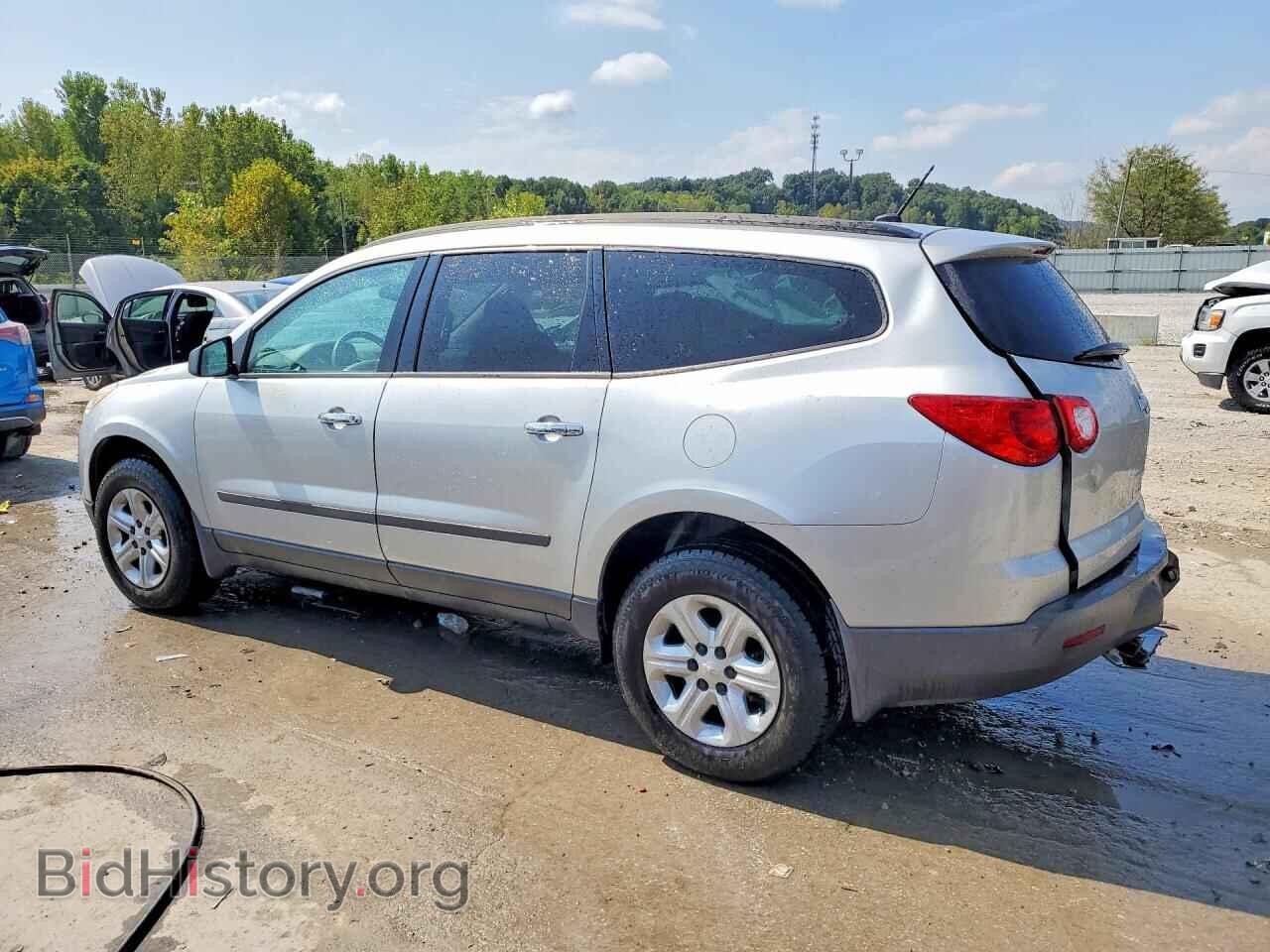 2012 CHEVROLET TRAVERSE - VIN: 1GNKRFED8CJ362497 - Photo 2