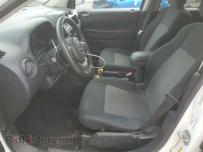 2011 Jeep COMPASS (VIN 1J4NF1FB6BD276675) — photo 7 of 14