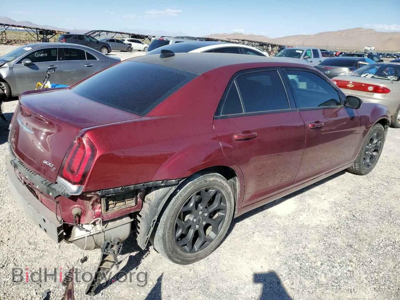 2019 CHRYSLER 300 - VIN: 2C3CCAGG2KH689877 - Фото 3