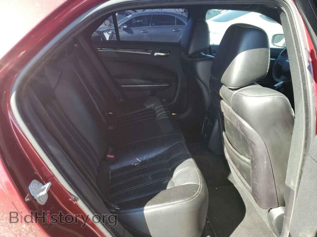 2019 CHRYSLER 300 - VIN: 2C3CCAGG2KH689877 - Фото 10