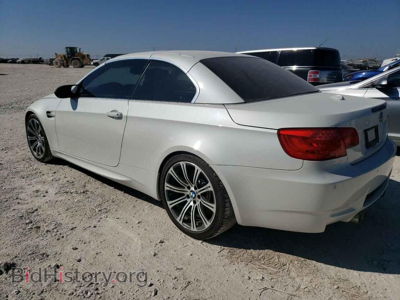 2011 BMW M3 - VIN: WBSDX9C51BE584609 - Фото 2