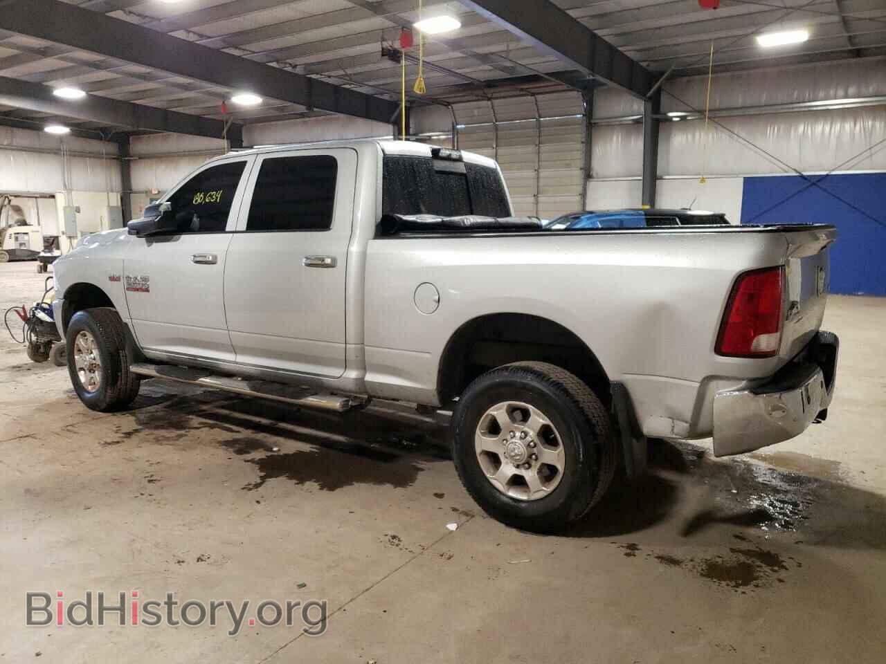 2016 RAM All Models - VIN: 3C6UR5DJ2GG244740 - Фото 2