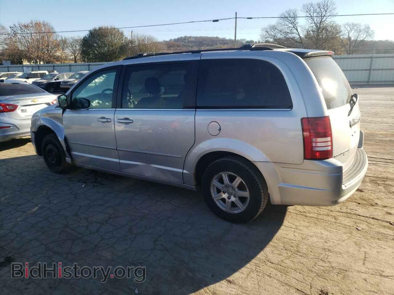 2008 CHRYSLER MINIVAN - VIN: 2A8HR54P68R682695 - Фото 2