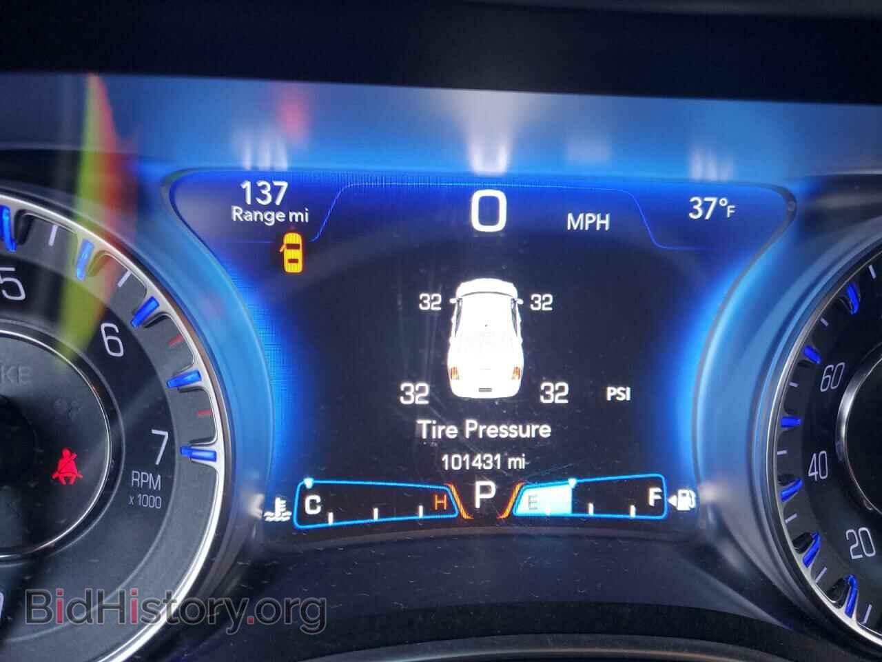 2015 CHRYSLER 300 - VIN: 2C3CCAAG6FH830528 - Фото 9