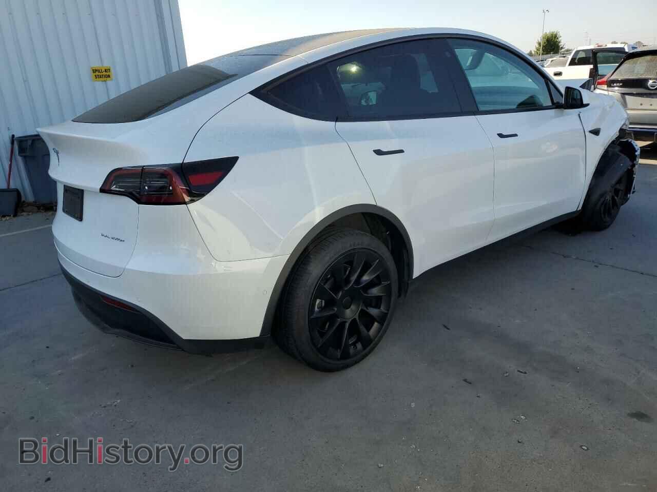 2022 TESLA MODEL Y - VIN: 7SAYGDEE1NF576234 - Фото 3