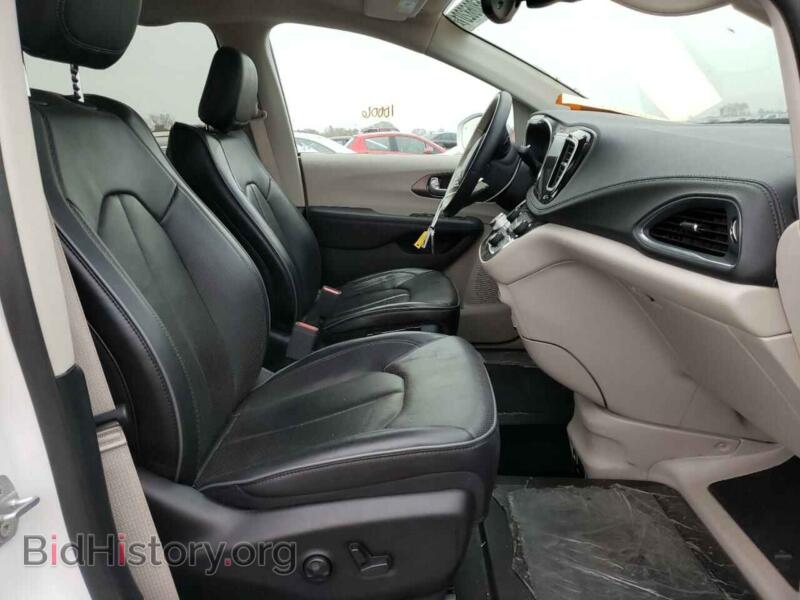 2018 Chrysler PACIFICA (VIN 2C4RC1GG9JR364884) — фото 5 из 10