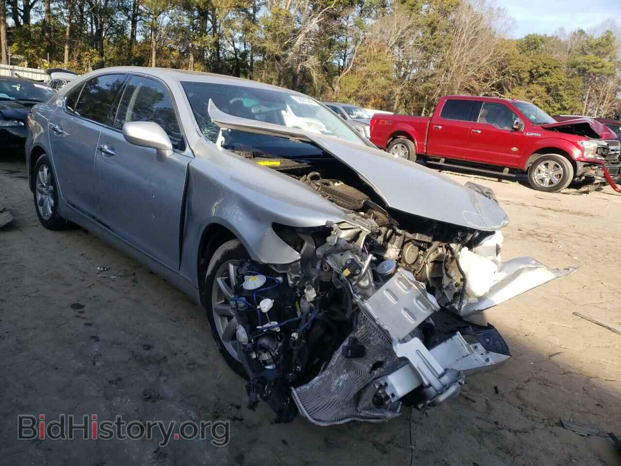 2009 LEXUS LS460 - VIN: JTHBL46F295090950 - Photo 4