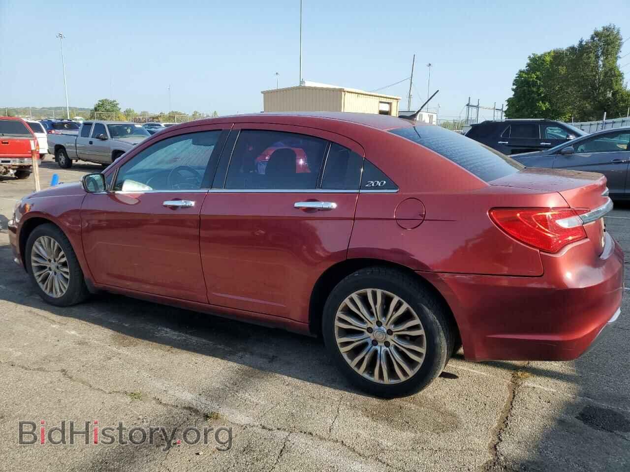 2013 CHRYSLER 200 - VIN: 1C3CCBCG9DN612400 - Фото 2