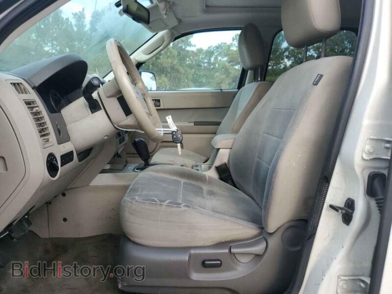 2010 Ford ESCAPE (VIN 1FMCU0D73AKD18138) — фото 7 из 13