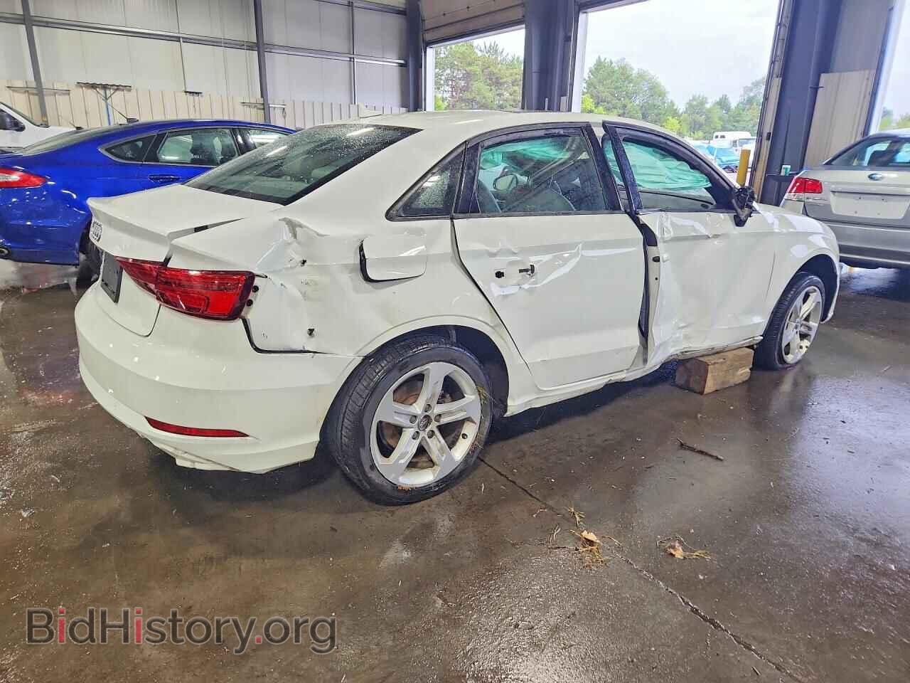 2017 AUDI A3 - VIN: WAUAUGFF4H1061609 - Фото 3