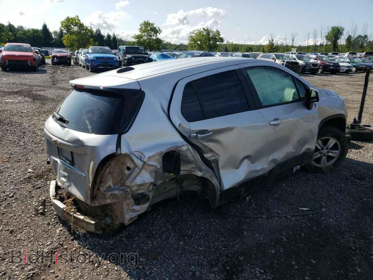 2020 CHEVROLET TRAX - VIN: 3GNCJKSB0LL308000 - Фото 3