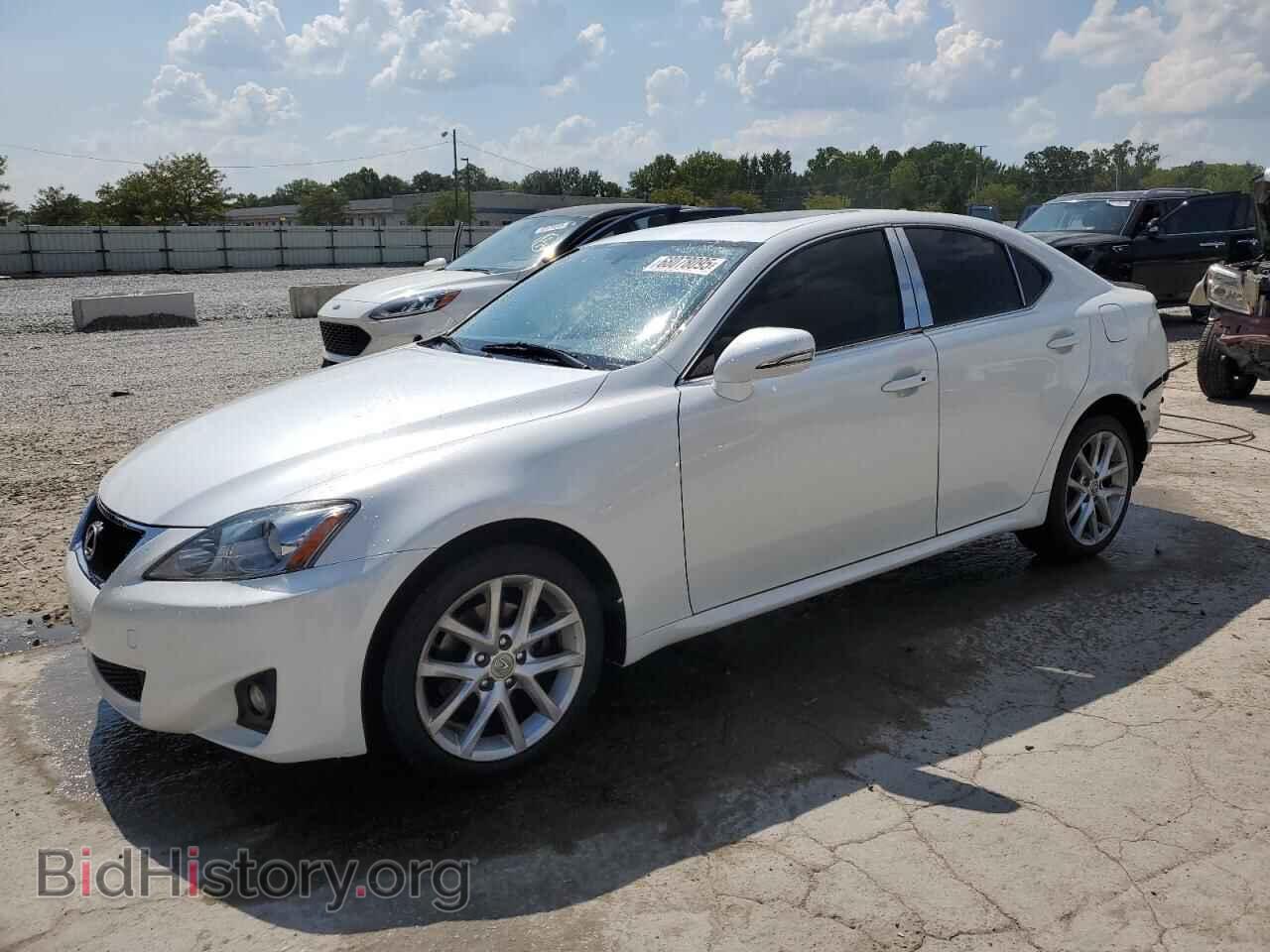 Photo JTHCF5C25B5050936 - LEXUS IS 2011