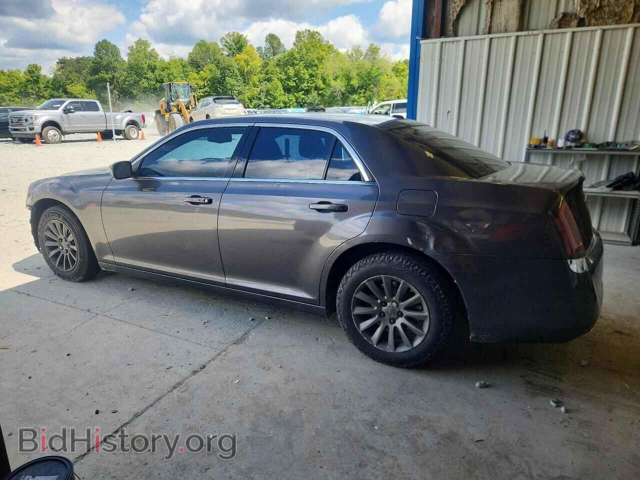 2013 CHRYSLER 300 - VIN: 2C3CCAAG2DH553115 - Фото 2