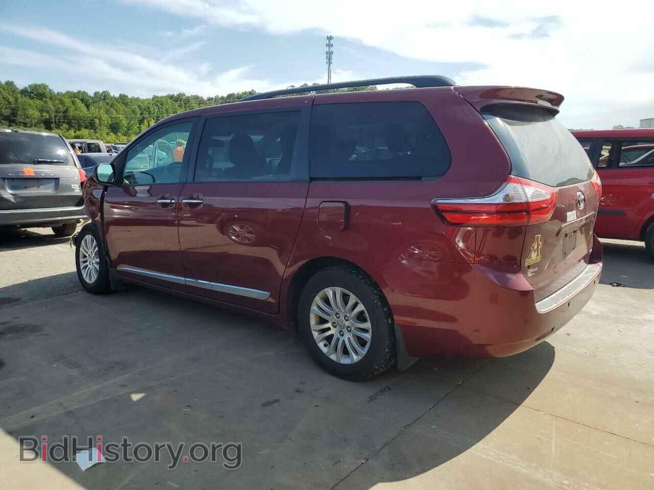 2017 TOYOTA All Models - VIN: 5TDYZ3DC4HS845277 - Фото 2